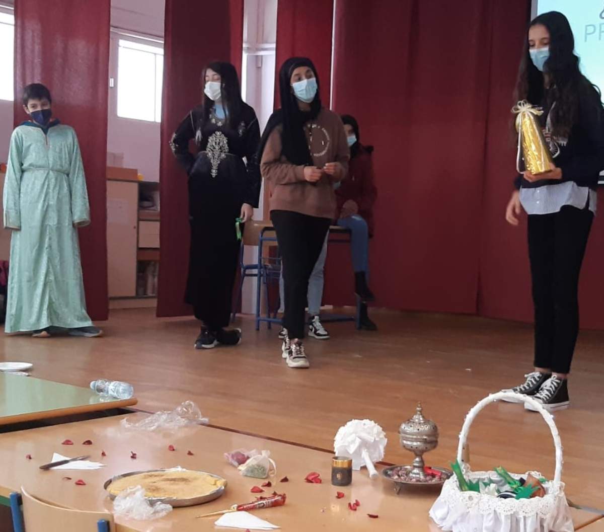 كيف يتم الاحتفال بالزفاف المغربي؟ – ¿Cómo se celebra una boda marroquí?